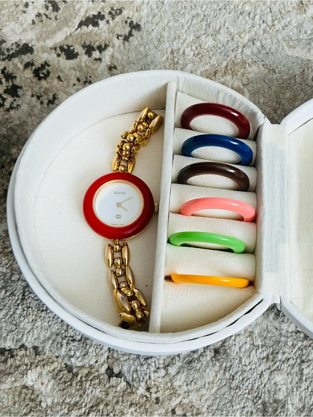 Ladies GUCCI dressy chain bracelet watch w/ bezels❤️💙🖤💚🧡